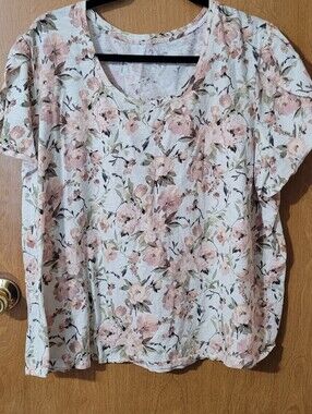 Maurices Women's 3X Floral Flutter Sleeve Knit Top